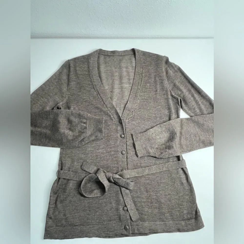 Passport cardigan botton front 50% merino wool size S